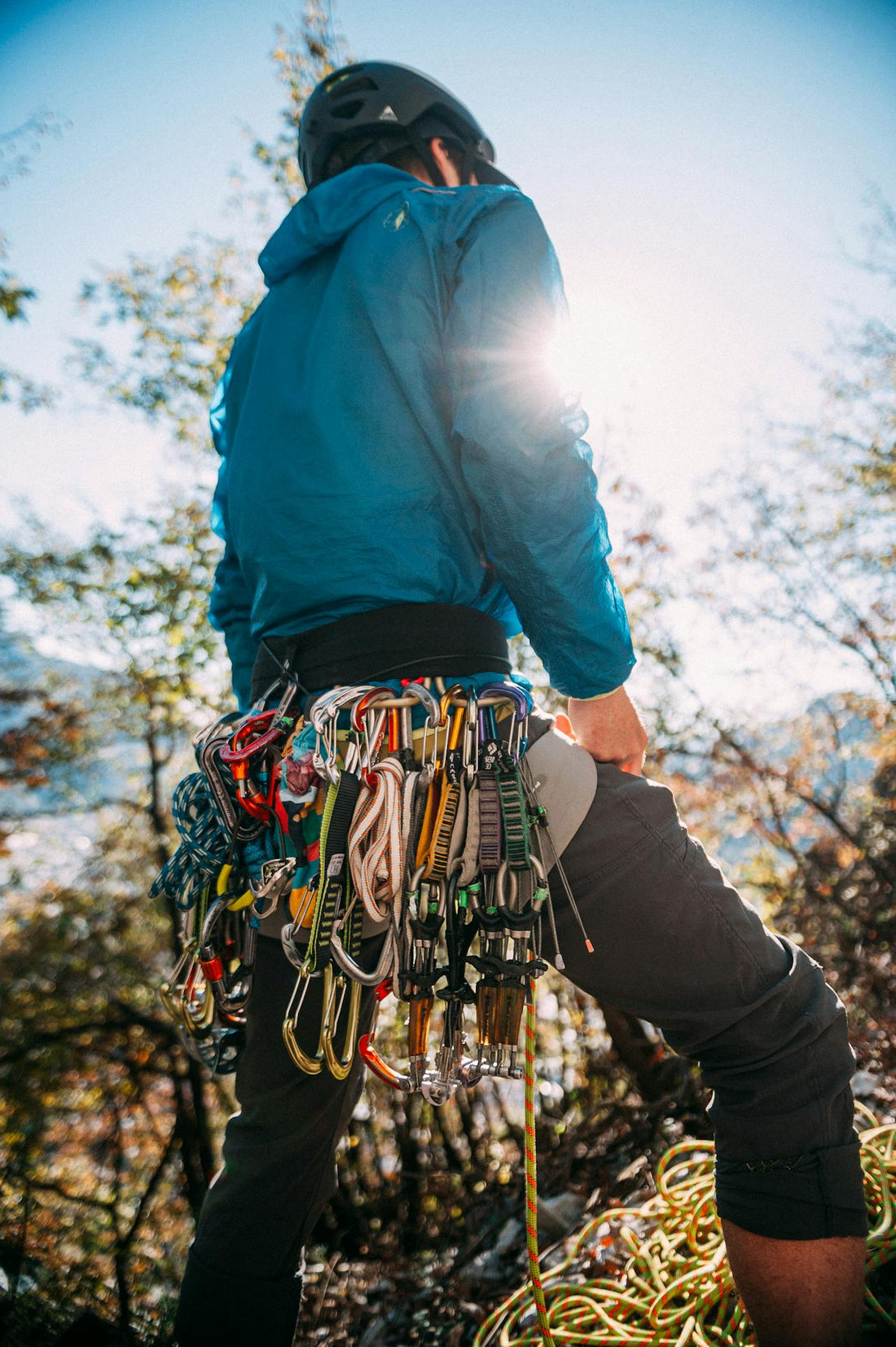Accessori per Arrampicatori: Guida Completa per Chi Vive la Verticale